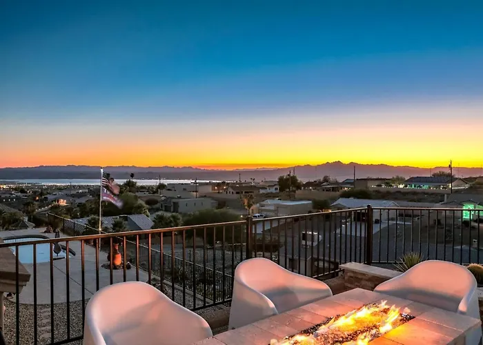 Holiday home Views! Luxury W/ Pool, & Fire Pit! *