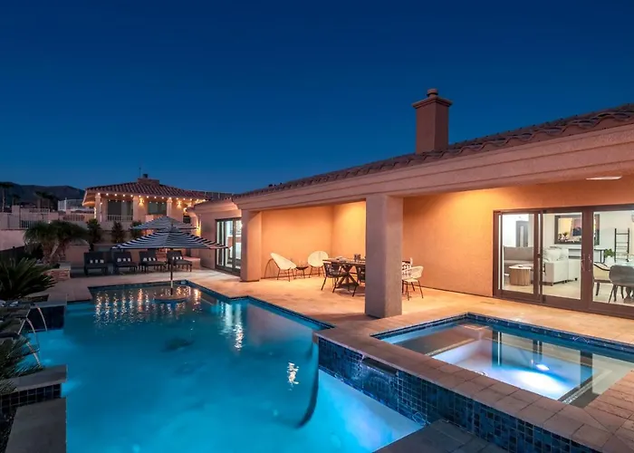 Views! Luxury W/ Pool, & Fire Pit! Lake Havasu City